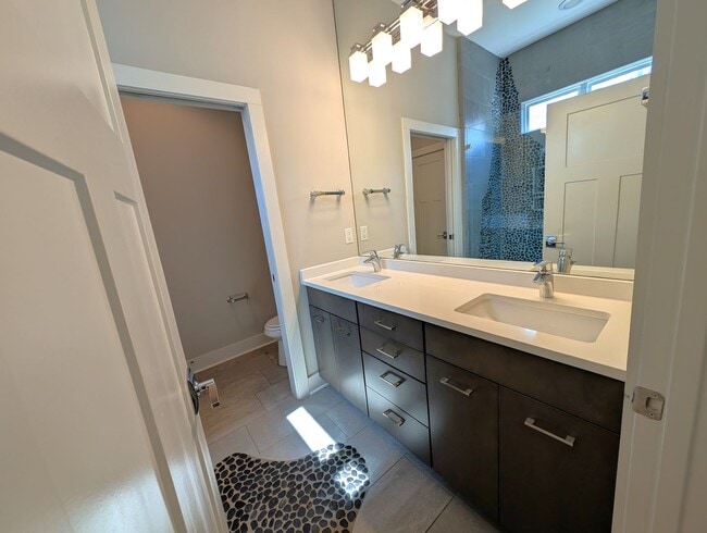 Building Photo - Stunning Contemporary 2 story, 4 bedroom, 3 full bath home is Located in the Merry Oaks Community!