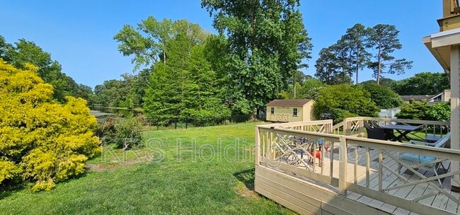 Building Photo - 1205 Mt Pleasant Dr