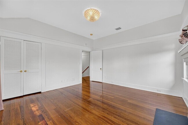 Building Photo - 3003 W Harbor View Ave