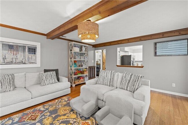 Building Photo - 181 Golden Maple Dr