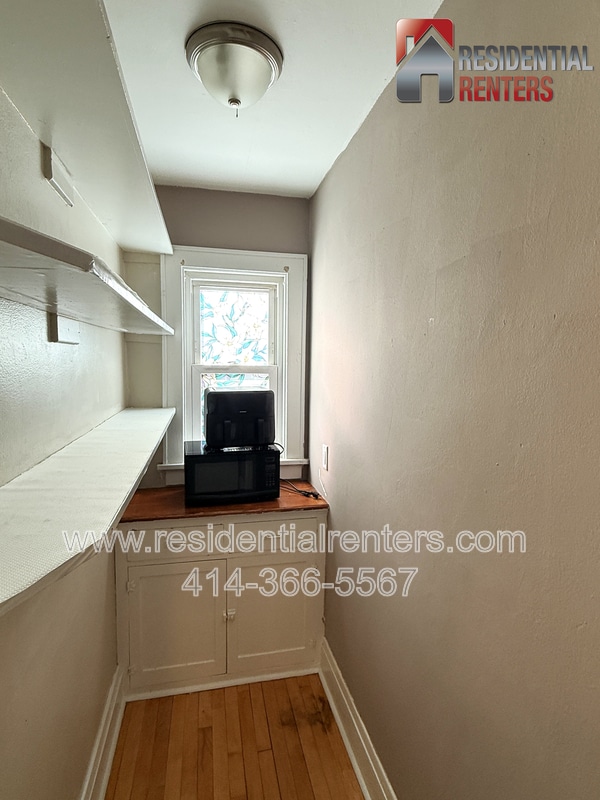 Building Photo - 2009 S 68th St