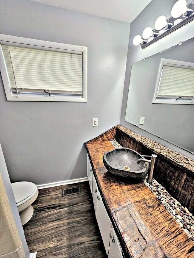 Building Photo - HOUSE FOR RENT - DECATUR
