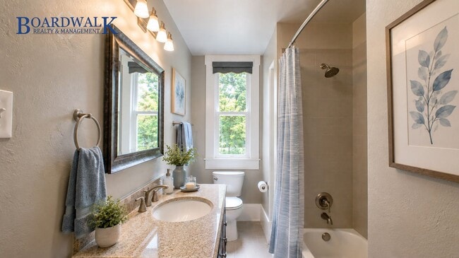 Building Photo - Cozy Private Bedroom in House Share
