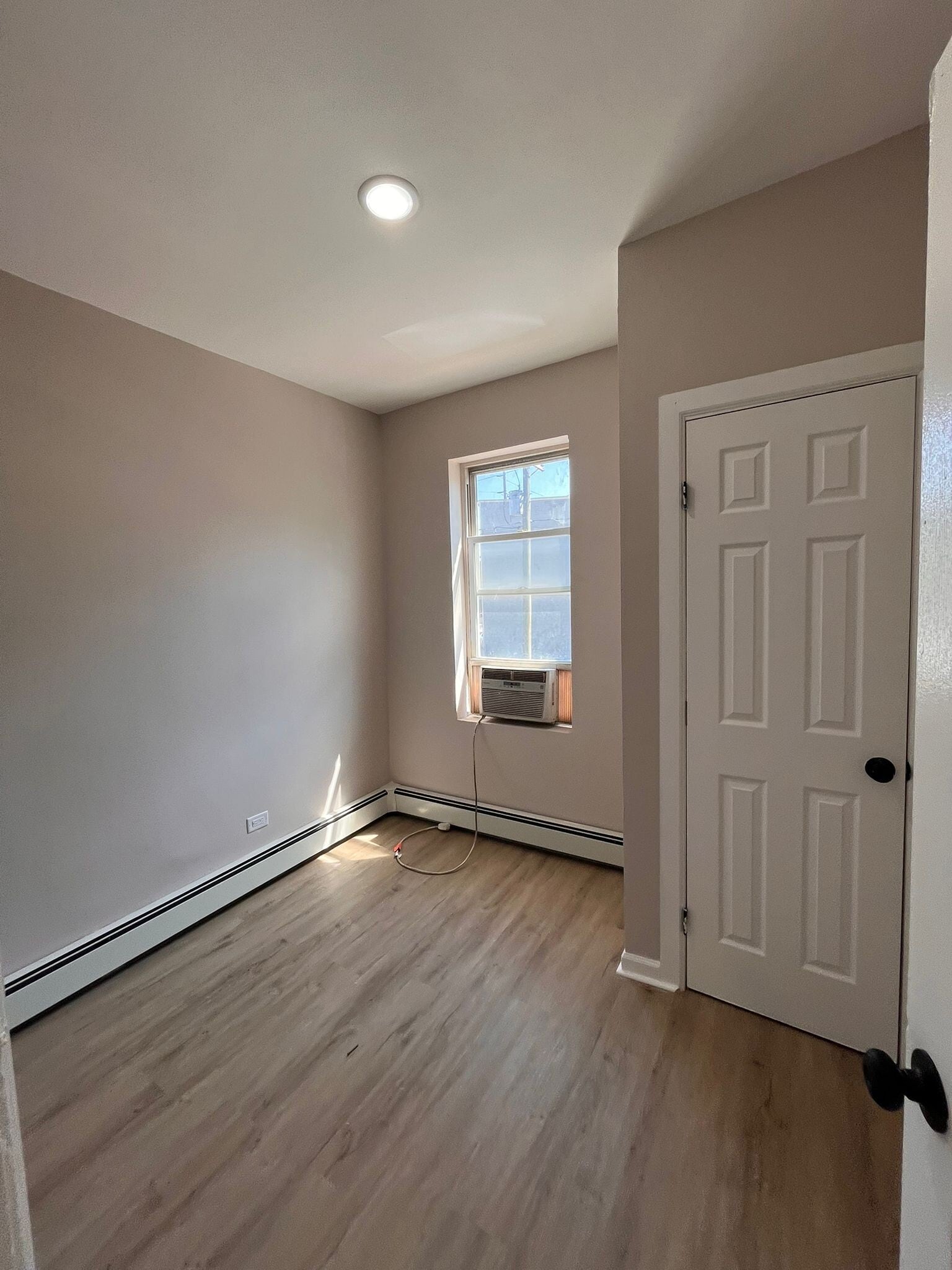 Building Photo - 165 Delaware Ave