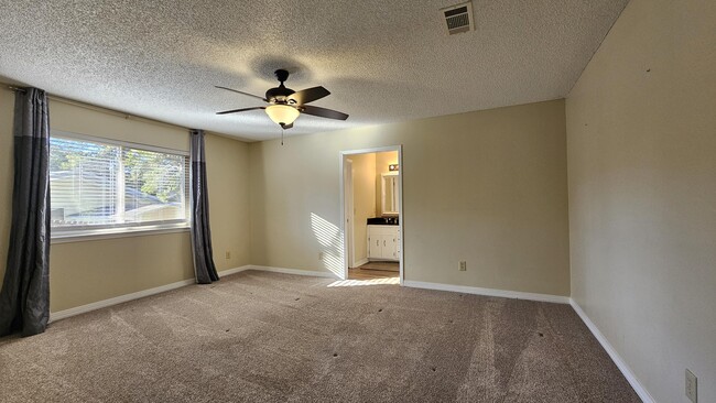 Building Photo - 2816 Whisper Pine Dr