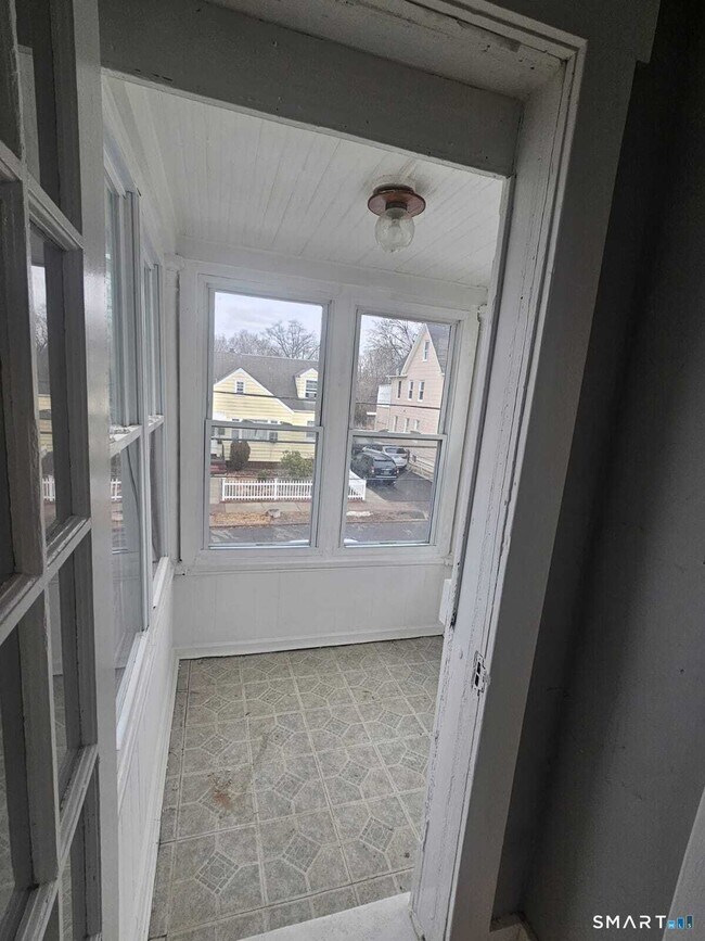 Building Photo - 14 Westfield St