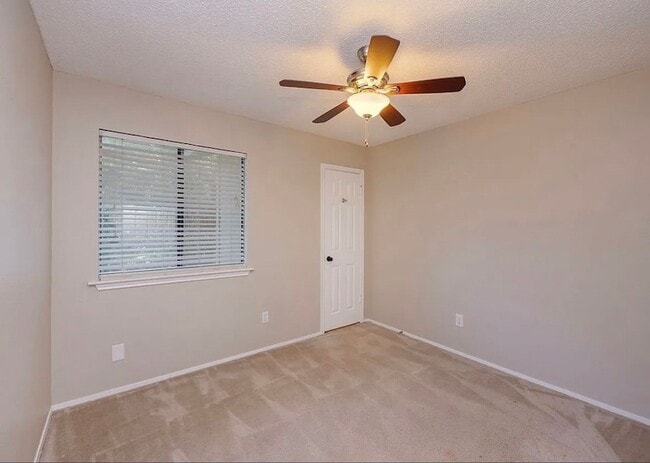 Building Photo - 12917 Meehan Dr