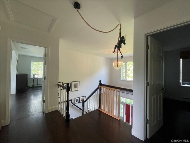 Building Photo - 14 Ledge Rock Ct