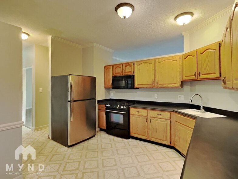 Building Photo - 2701 Moorsfield Ct