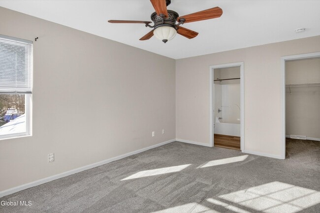 Building Photo - 3 David Ln