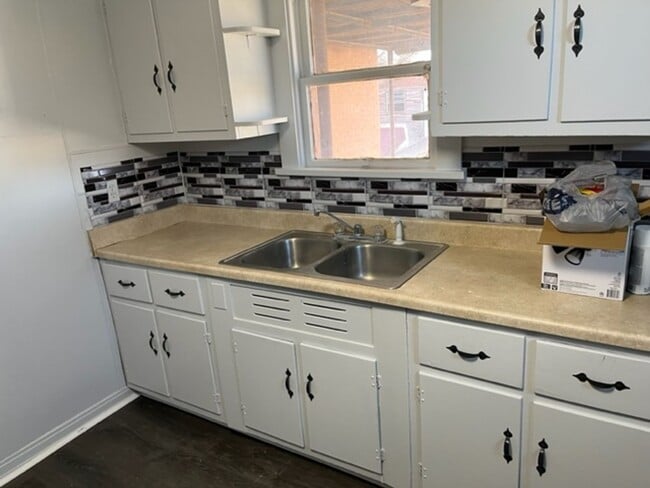 Building Photo - 107 N Alabama St