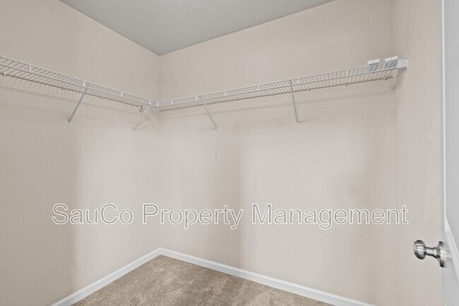 Building Photo - 7595 NW 170th Ave