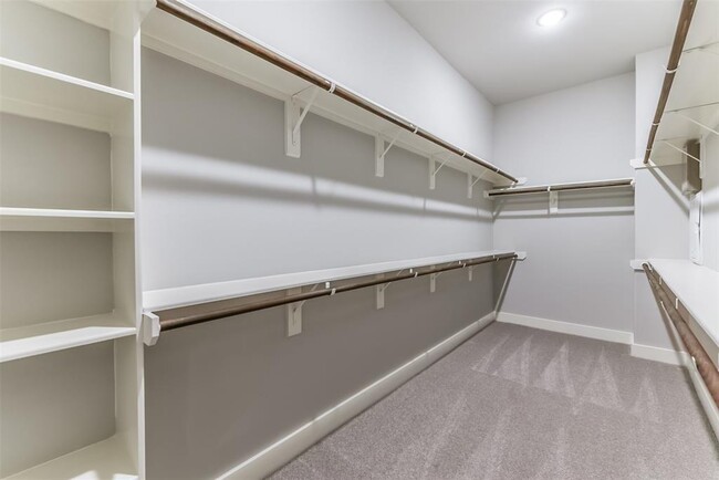 Building Photo - 10922 Brookeshire Chase Ln