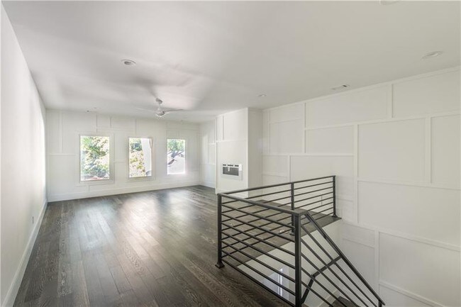 Building Photo - 1762 Defoor Ave NW