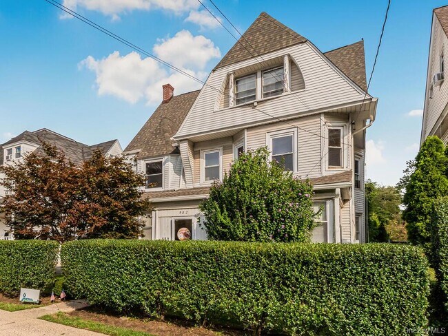 Primary Photo - 582 Palisade Ave