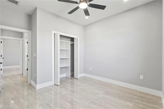 Building Photo - 3815 9th St SW