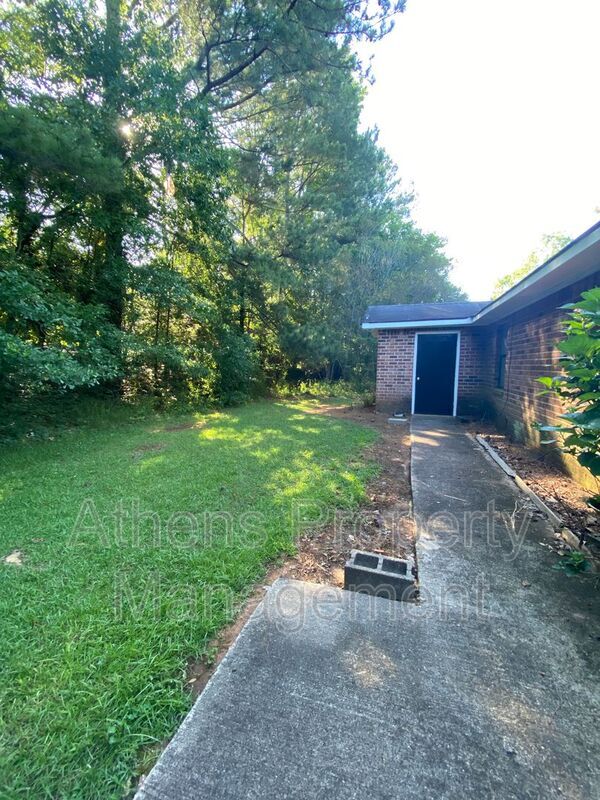 Building Photo - 113 St Andrews Ct