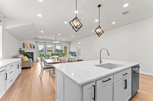 Building Photo - 21215 Palm Arbor Dr