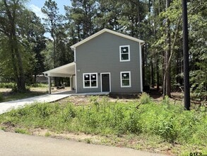 Building Photo - 305 Post Oak Dr