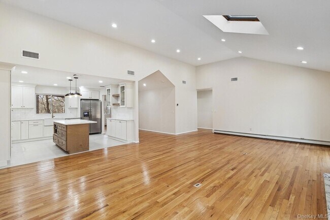 Building Photo - 1 Woodview Way