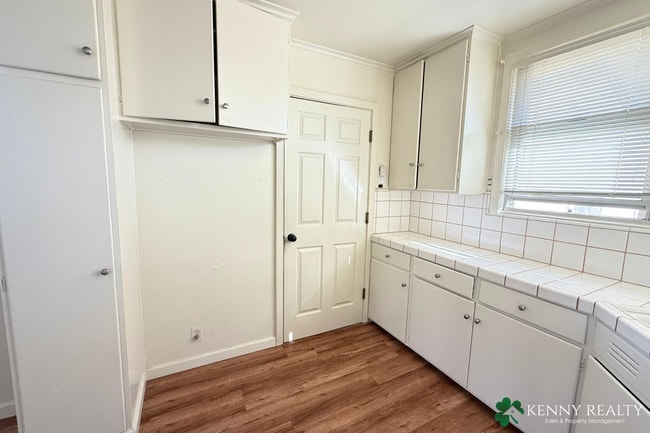 Building Photo - Charming 2-Bedroom Home with Private Backyard in South San Francisco