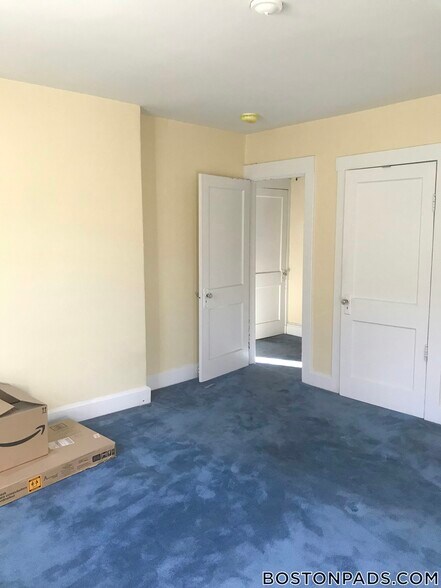 Building Photo - 20R Winship St