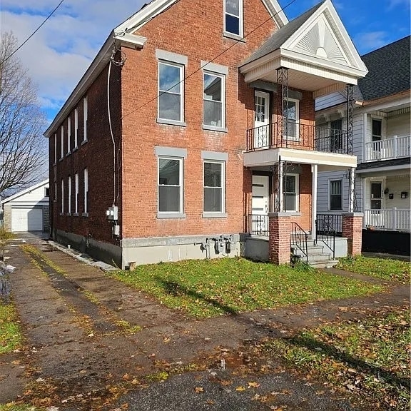 Building Photo - 923 Rutger St