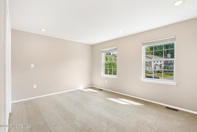 Building Photo - 308 Pewter Ct