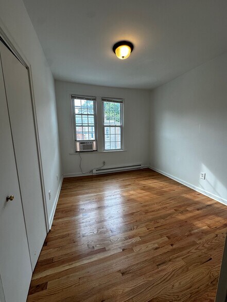 Building Photo - 1226 F St NE