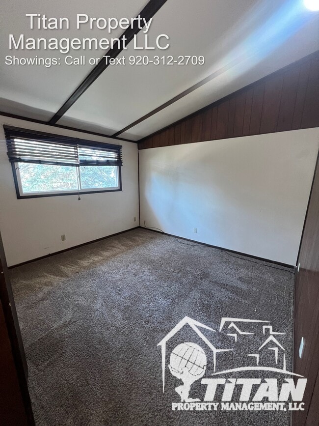 Building Photo - 1382 Maricopa Dr