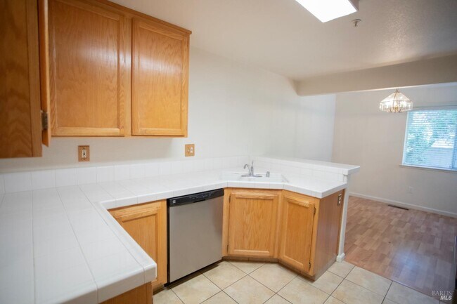 Building Photo - 1549 Monarch Pl