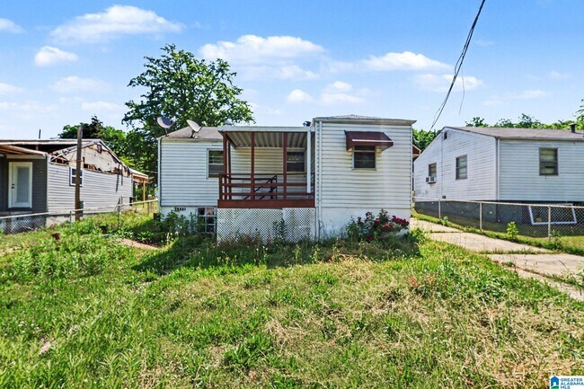 Building Photo - 4720 40th Pl N
