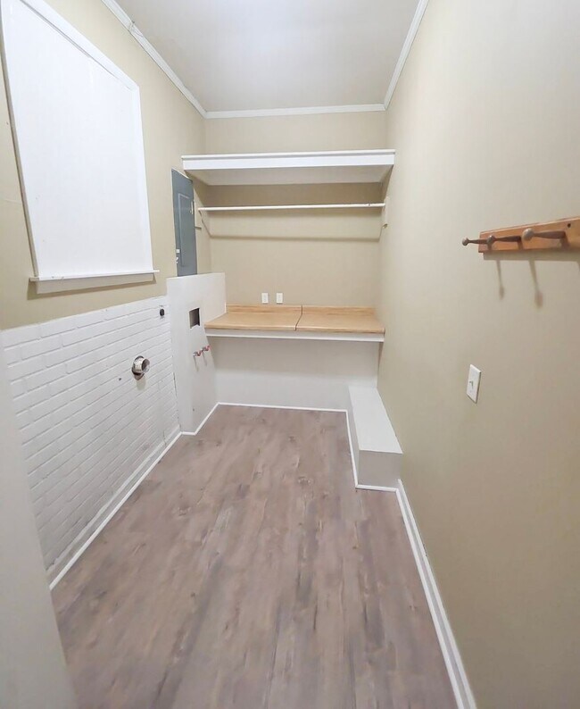 Building Photo - Spacious 3 Bedroom Home with Limited-Time $500 Move-In Special