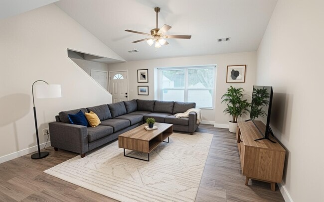 Building Photo - 1709 Hanover Blvd