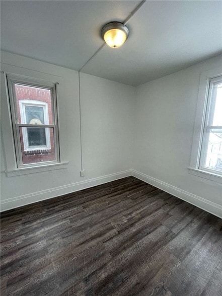 Building Photo - 136 S Spring Ave