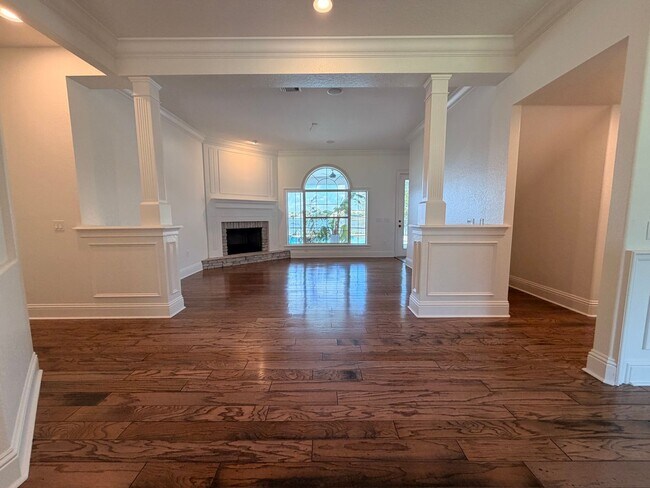 Building Photo - Luxury Windermere Home | 5 Bed 4.5 Bath La...