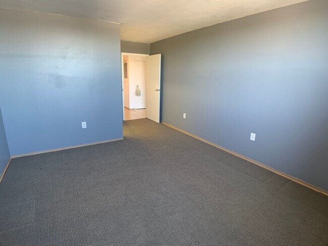 Building Photo - 100 W Squantum St