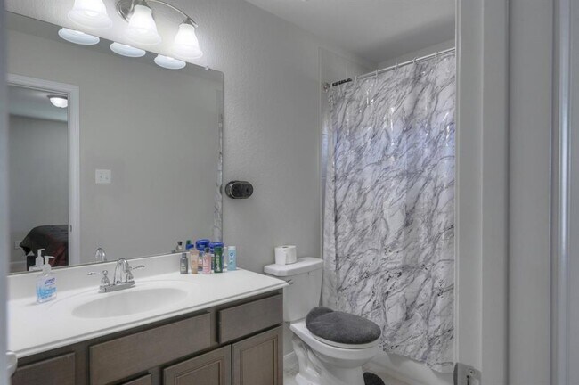 Building Photo - 5555 Casa Martin Dr