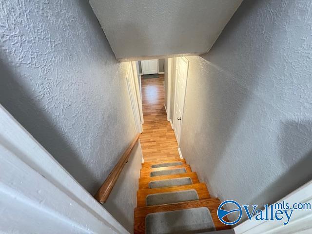 Building Photo - 522 Lisa Ln NW