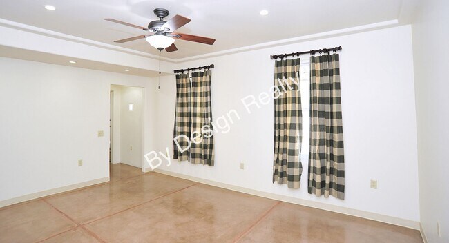 Building Photo - One-of-a-Kind Midtown 3 Bed 2.5 Bath Home | 2,040 SQ FT of Custom Craftsmanship