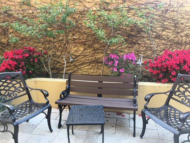 Access to outdoor patio - 1540 S Bentley Ave