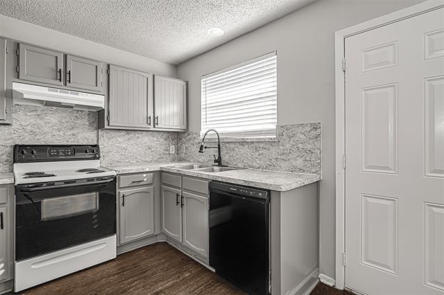 Building Photo - 1403 Courtney Pl