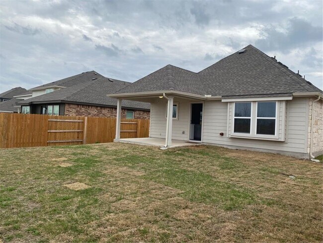 Building Photo - 652 Pheasant Hill Ln
