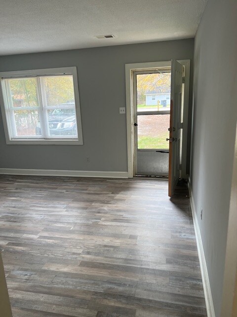 Building Photo - 320 Kingston Ave