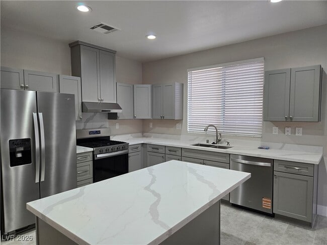 Building Photo - 993 White Glacier Ave