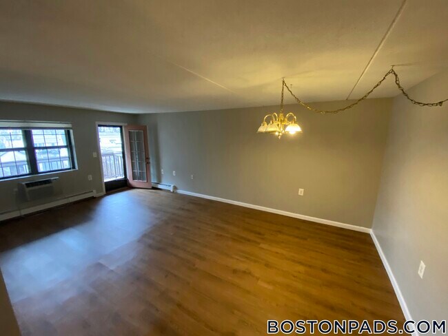 Building Photo - 757 Highland Ave