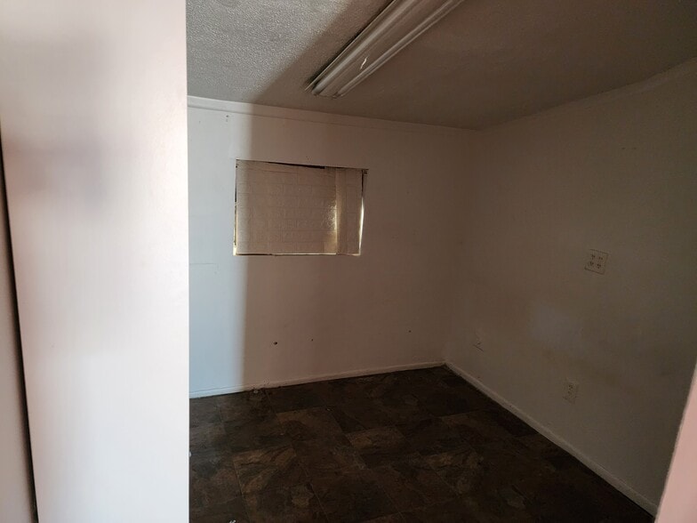 Building Photo - 1008 Maltby Ave