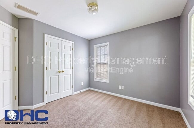 Building Photo - 513 Connally St SE