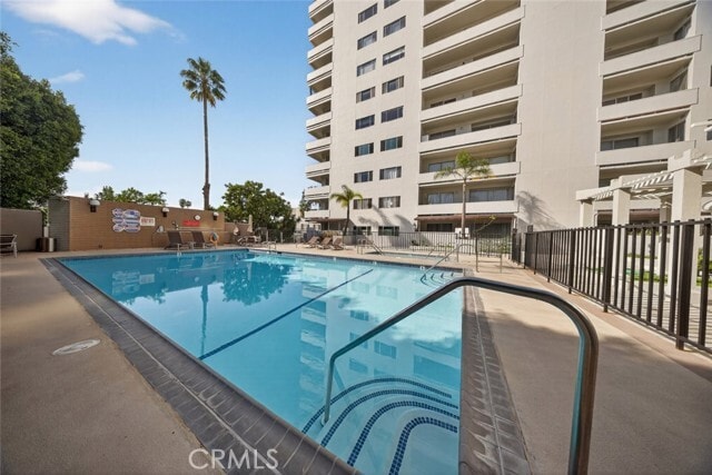 Building Photo - 7250 Franklin Ave