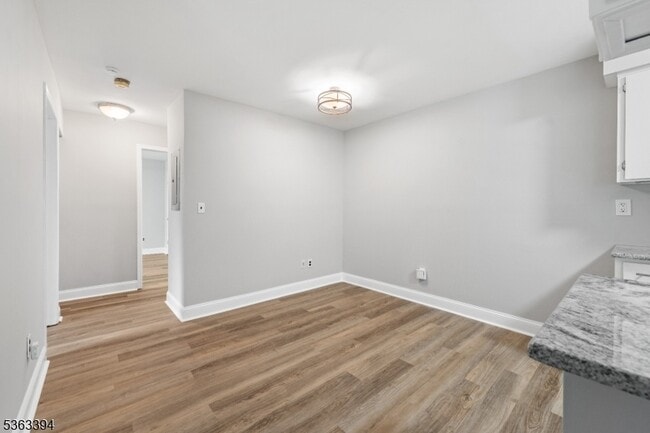 Building Photo - 111 Aimwick Ct